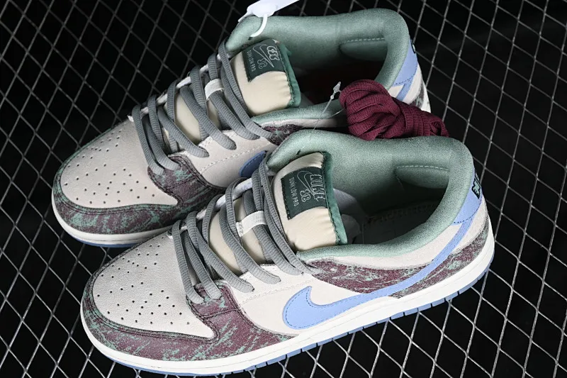 All Categories Nk SB Dunk Series Nk SB Dunk Low Low-top sneakers Crenshaw Skate Club x Nk SB Dunk Low joint model SB low-top sports and leisure sneakers FN4193-100